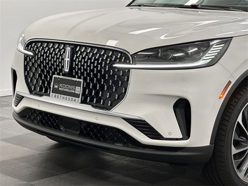 New 2025 Lincoln Aviator Reserve w/ Illumination Package image 3
