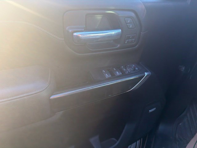 Used 2021 GMC Sierra 2500 AT4 w/ AT4 Premium Plus Package AWD/4WD image 10