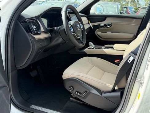 New 2026 Volvo XC90 B5 Plus AWD/4WD image 13