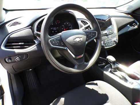 Used 2025 Chevrolet Malibu LT FWD image 29