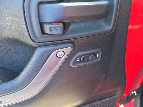 Used 2018 Jeep Wrangler Unlimited Sport S image 14