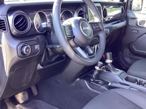 Used 2023 Jeep Wrangler Unlimited Sport AWD/4WD image 22