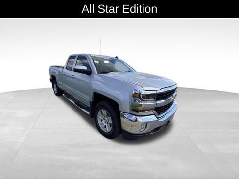 Used 2017 Chevrolet Silverado 1500 LT w/ All Star Edition AWD/4WD image 5