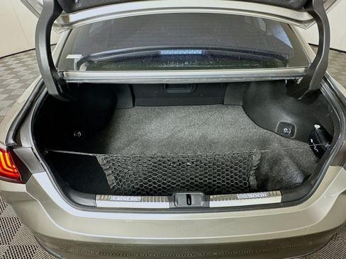 Used 2019 Lexus ES 300h w/ Accessory Package 2 FWD image 30