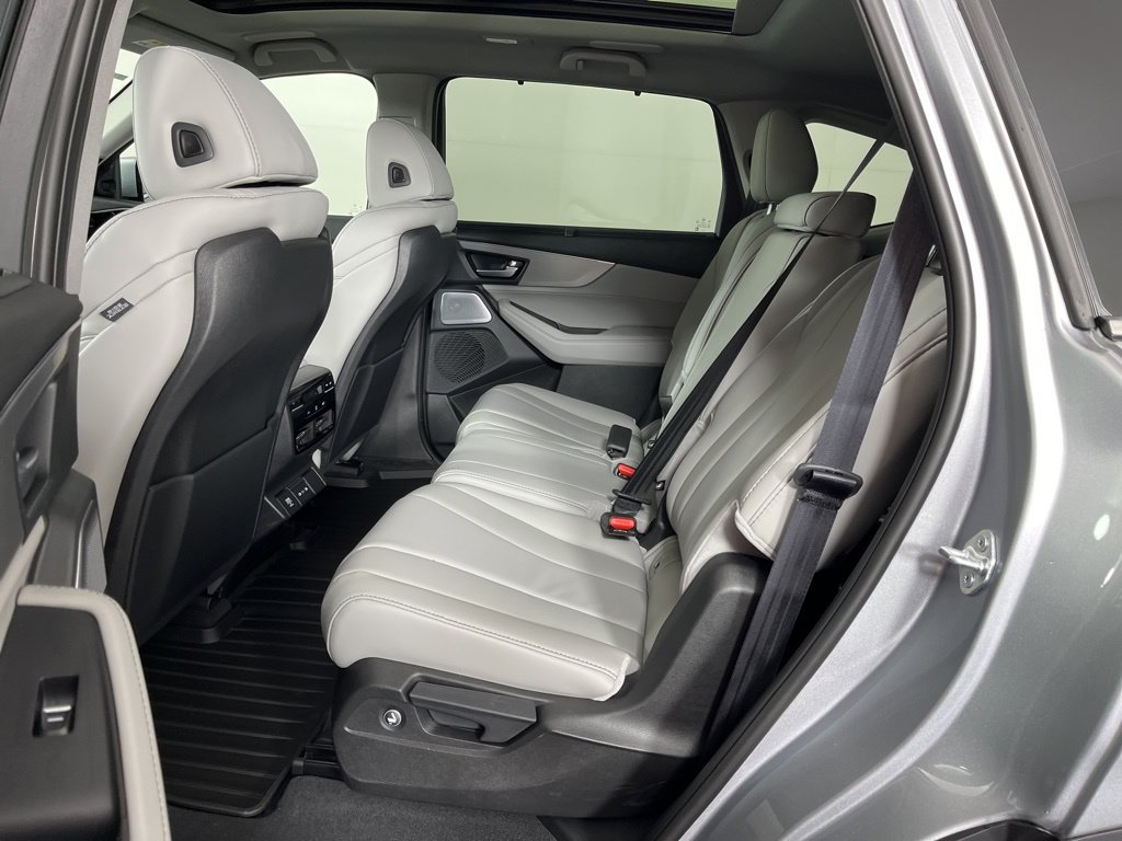 Used 2026 Acura MDX w/ Technology Package AWD/4WD image 26