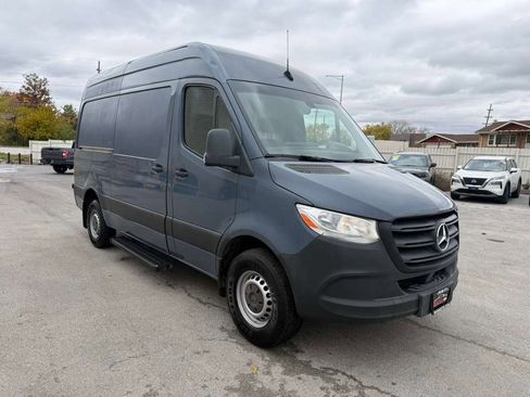 Used 2019 Mercedes-Benz Sprinter 144 image 3