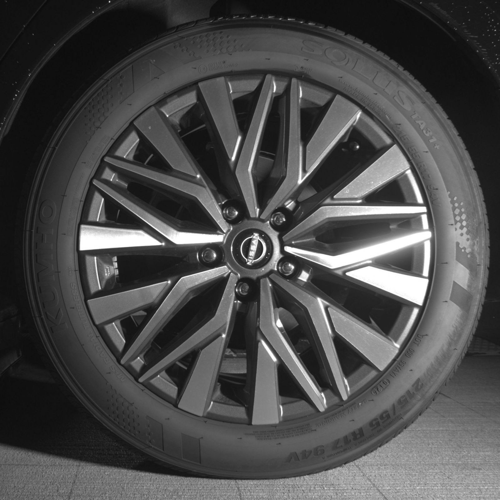 Used 2025 Nissan Altima 2.5 SV FWD image 16