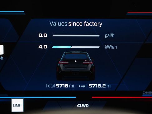 Used 2025 BMW M5 Touring image 21