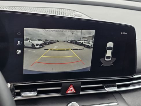 Certified 2023 Hyundai Elantra Limited FWD image 21