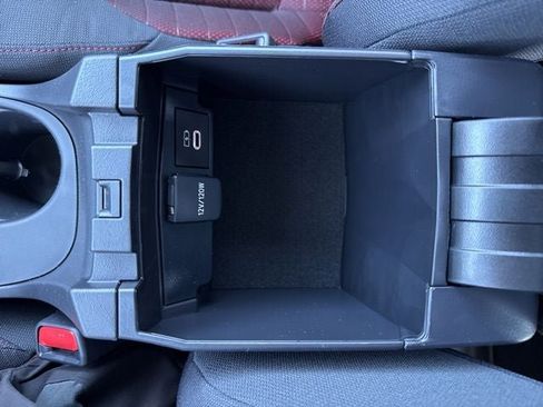 Used 2026 Toyota Corolla SE FWD image 32