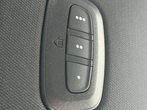 New 2026 RAM 1500 4x4 Crew Cab image 29