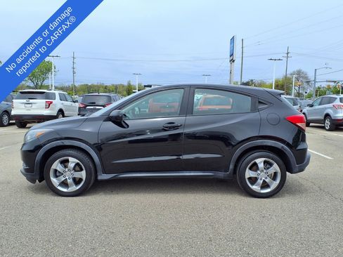 Used 2017 Honda HR-V LX image 9