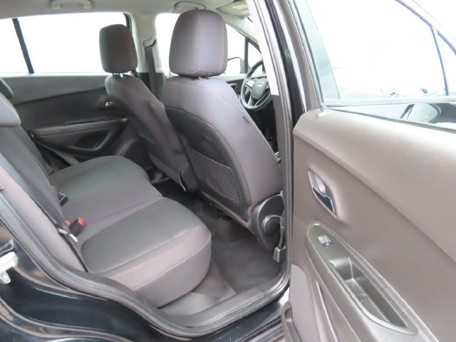 Used 2017 Chevrolet Trax LS AWD/4WD image 25