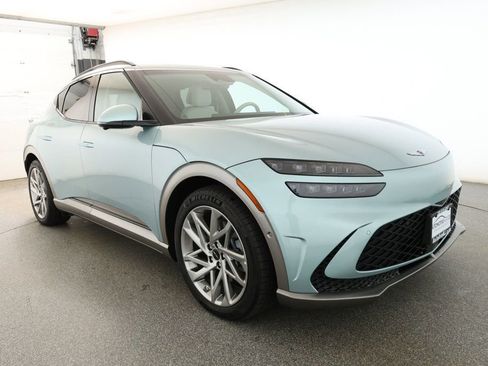 Used 2025 Genesis GV60 Advanced image 3