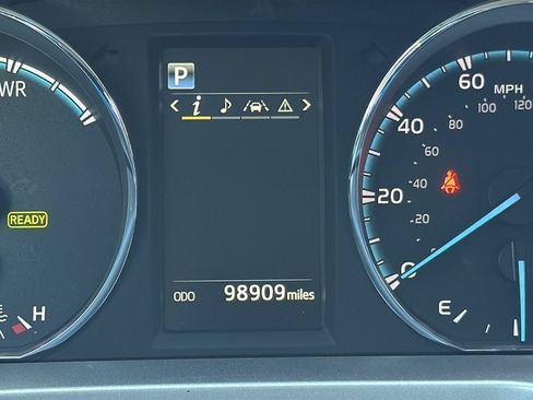 Used 2017 Toyota RAV4 XLE AWD/4WD image 21