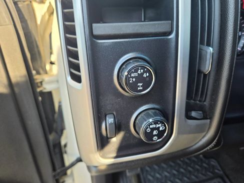 Used 2014 GMC Sierra 1500 SLE w/ SLE Value Package AWD/4WD image 11