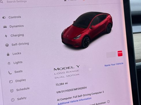 Used 2021 Tesla Model Y Long Range AWD/4WD image 32