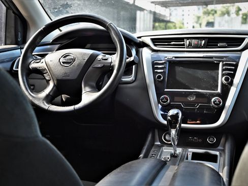 Used 2021 Nissan Murano SV FWD image 13