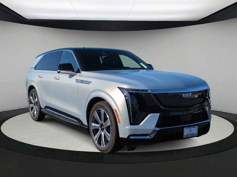 Used 2025 Cadillac Escalade IQ Luxury 2 image 2
