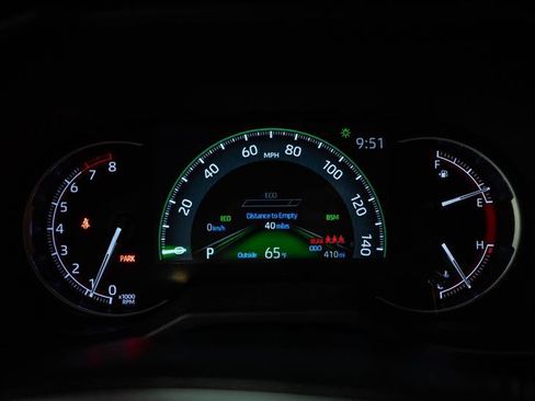 Used 2025 Toyota RAV4 XLE w/ Convenience Package FWD image 18