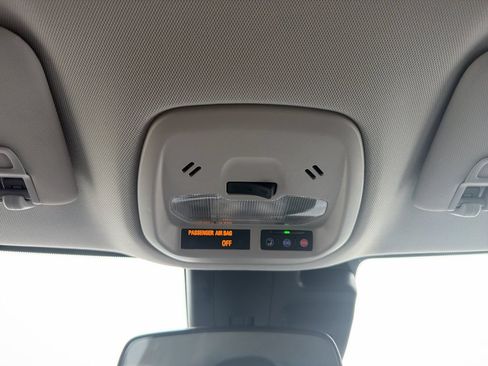 New 2026 Chevrolet Trax LS w/ LS Convenience Package FWD image 15