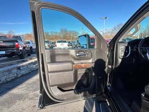 Certified 2020 GMC Sierra 2500 SLT w/ SLT Convenience Package image 25