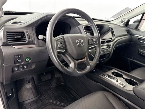 Used 2025 Honda Ridgeline RTL image 4