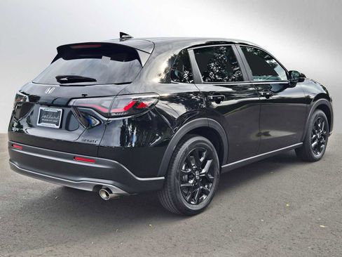 Used 2025 Honda HR-V Sport image 3
