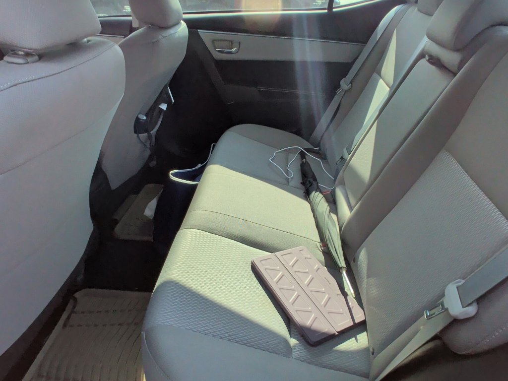 Used 2016 Toyota Corolla LE FWD image 5