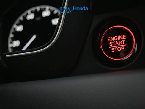 Used 2025 Honda Pilot EX-L image 17