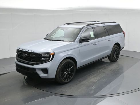 New 2025 Ford Expedition Max Platinum w/ Stealth Appearance Package image 38