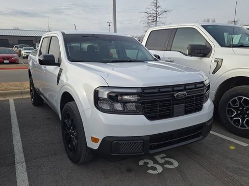 Used 2024 Ford Maverick Lariat w/ Black Appearance Package image 4