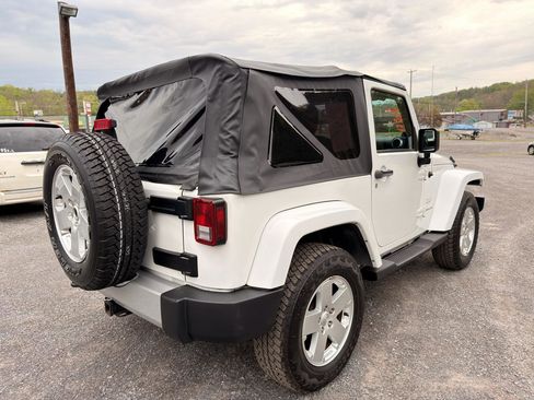 Used 2012 Jeep Wrangler Sahara w/ Connectivity Group AWD/4WD image 7