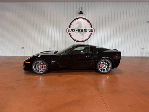 Used 2010 Chevrolet Corvette Z06 w/ Preferred Equipment Group RWD image 2