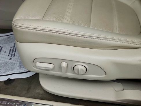 Used 2023 GMC Acadia Denali image 11