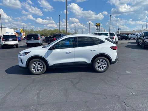 Used 2025 Ford Escape Active AWD/4WD image 2