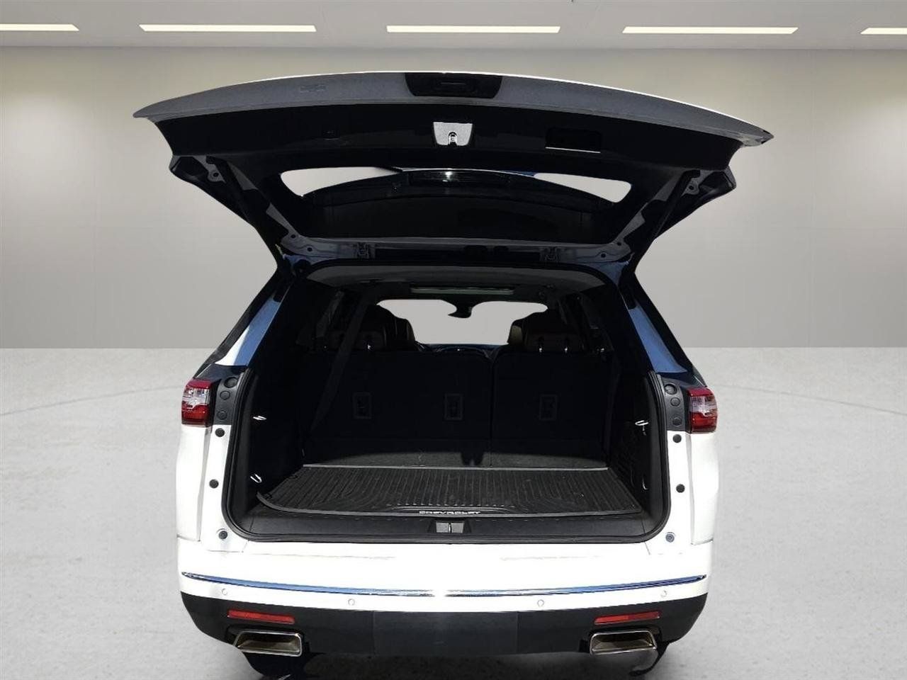Used 2018 Chevrolet Traverse High Country AWD/4WD image 29