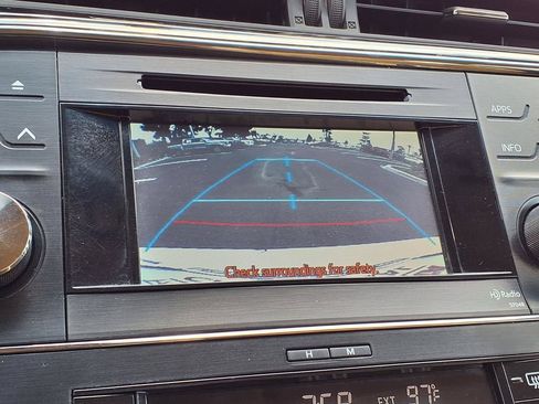 Used 2013 Toyota Avalon XLE Touring FWD image 22