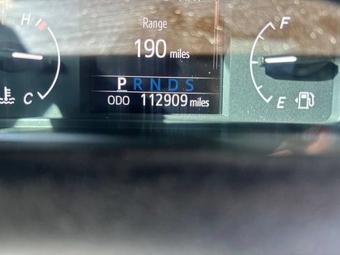 Used 2018 Toyota Sequoia Platinum AWD/4WD image 13
