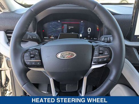 Used 2025 Ford Explorer Platinum w/ Ultimate Package image 13