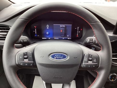 Used 2025 Ford Escape ST-Line image 25