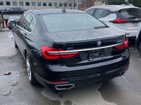 Used 2017 BMW 750i xDrive AWD/4WD image 2