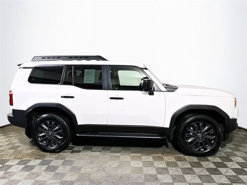 Certified 2025 Toyota Land Cruiser image 9