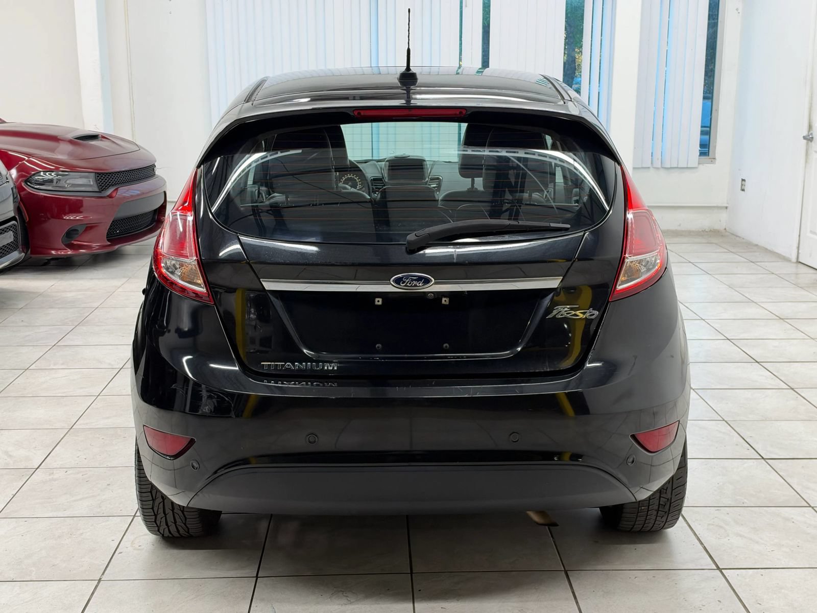 Used 2014 Ford Fiesta Titanium FWD image 8