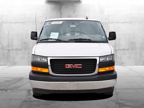 Used 2024 GMC Savana 2500 w/ Driver Convenience Package RWD image 4