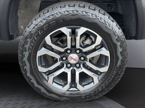 Used 2023 GMC Canyon AT4 w/ AT4 Premium Package image 28