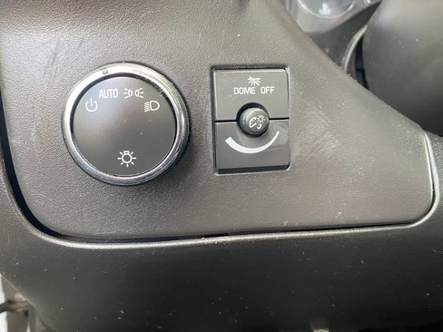 Used 2018 Chevrolet Express 2500 Extended RWD image 15