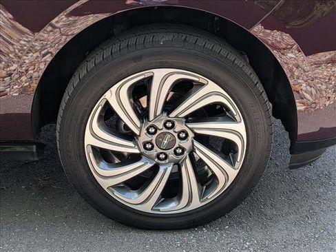 Used 2024 Lincoln Navigator Reserve AWD/4WD image 7