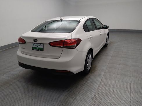 Used 2017 Kia Forte LX image 9
