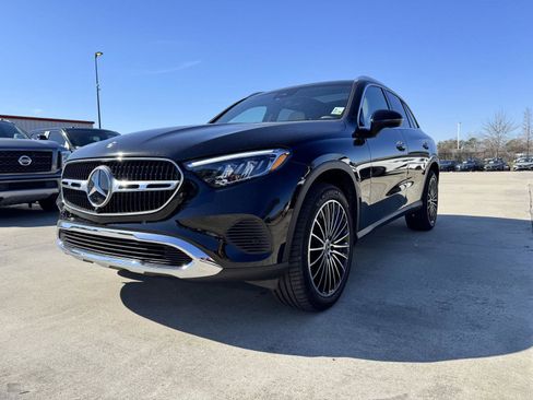 Certified 2026 Mercedes-Benz GLC 300 GLC 300 image 3